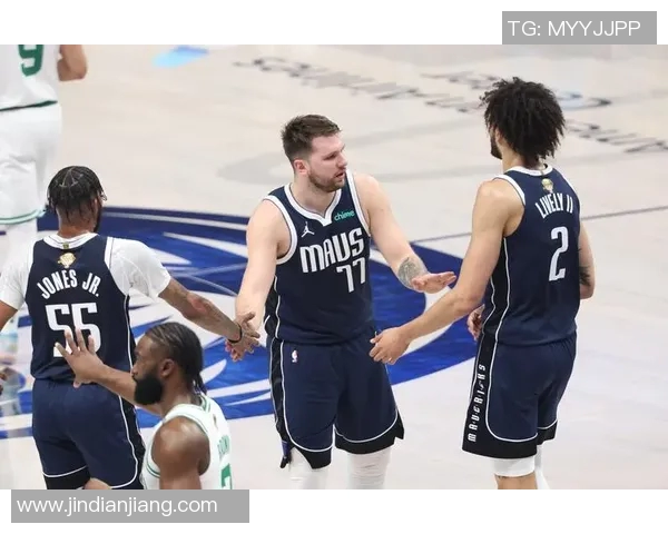 开拓者与独行侠的激烈对决谁能在NBA赛场上笑到最后